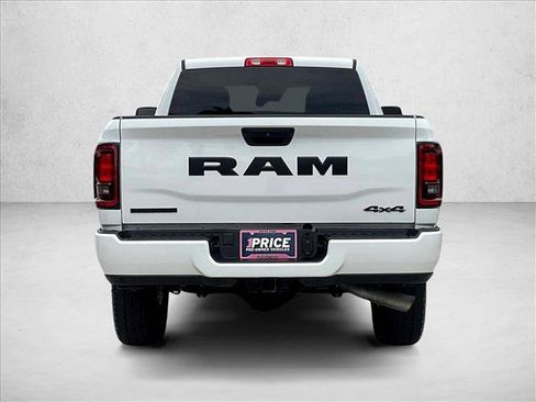 Used 2026 RAM 2500 Big Horn AWD/4WD image 4