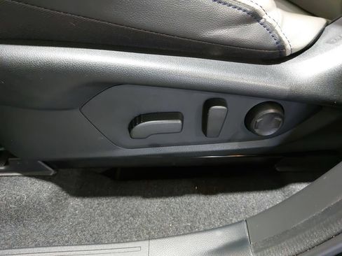 Used 2025 Subaru Forester Limited w/ Popular Package #1 AWD/4WD image 30