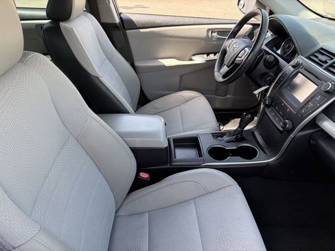 Used 2016 Toyota Camry SE w/ Protection Package (Q2) FWD image 9