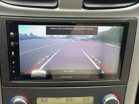 Used 2006 Chevrolet Corvette Coupe w/ Preferred Equipment Group RWD image 18