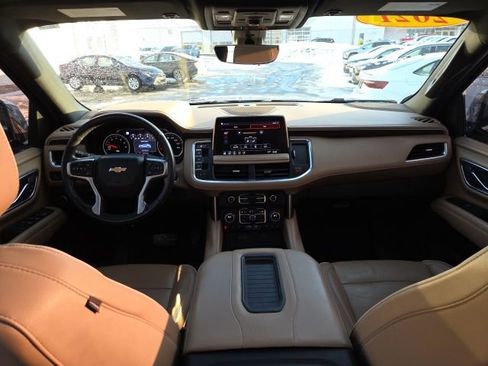 Used 2021 Chevrolet Suburban Premier w/ Premium Package image 21