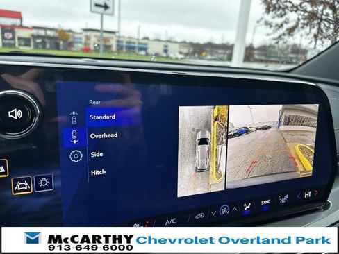 New 2026 Chevrolet Traverse LT image 14