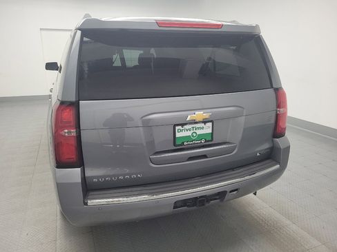 Used 2018 Chevrolet Suburban Premier image 6