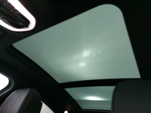 Used 2025 Porsche Macan S image 32