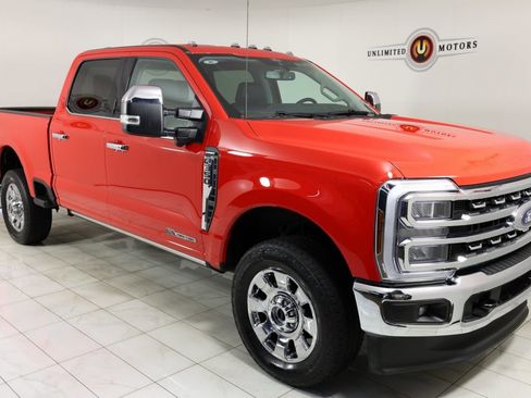 Used 2025 Ford F350 Lariat w/ Chrome Package image 39