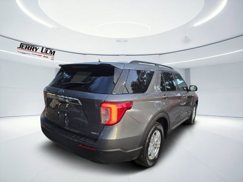 Used 2022 Ford Explorer XLT image 6