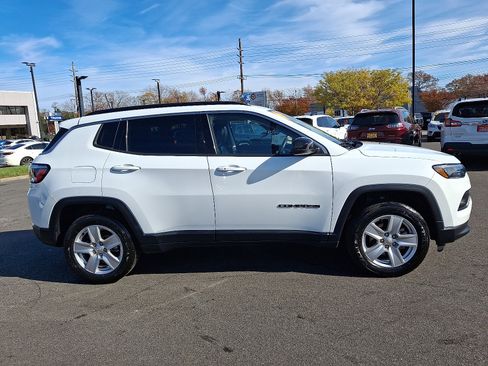 Certified 2022 Jeep Compass Latitude w/ Convenience Group image 7