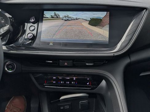 Used 2022 Buick Envision Preferred AWD/4WD image 18