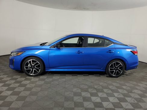 Used 2024 Nissan Sentra SR w/ Lighting Package image 7