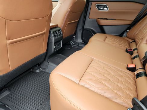 New 2026 Nissan Rogue Platinum image 22