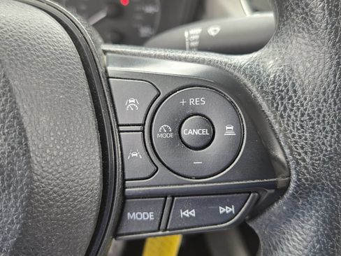 Used 2023 Toyota Corolla Cross L FWD image 24