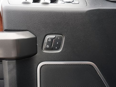 Used 2016 Ford F150 Limited image 17