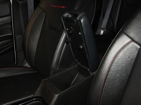 Used 2025 Jeep Compass Trailhawk AWD/4WD image 18