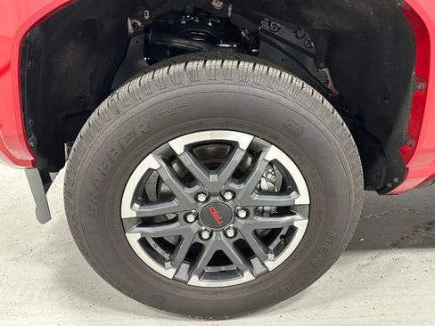 Used 2025 Toyota Tacoma TRD Sport image 63