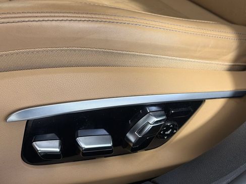 Used 2017 BMW 750i xDrive AWD/4WD image 26
