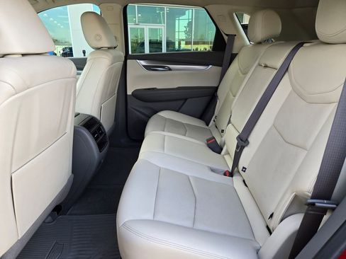 Used 2021 Cadillac XT5 Premium Luxury FWD image 15
