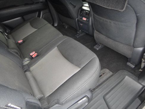 Used 2020 Nissan Pathfinder S image 12