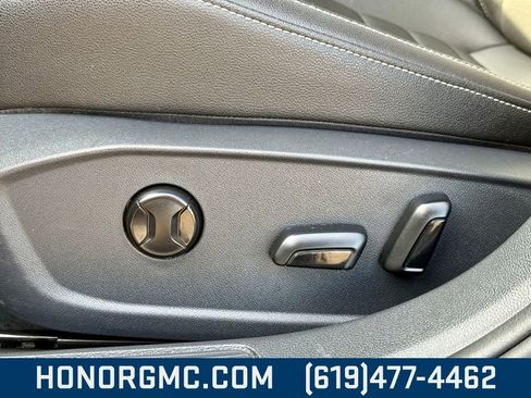 Used 2024 Volkswagen Jetta SE image 14