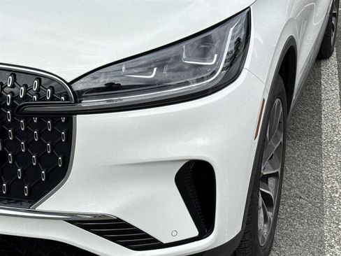 Used 2025 Lincoln Aviator Reserve w/ Illumination Package image 9