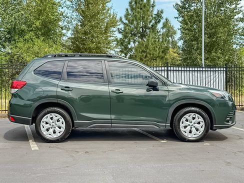 Used 2022 Subaru Forester AWD/4WD image 3