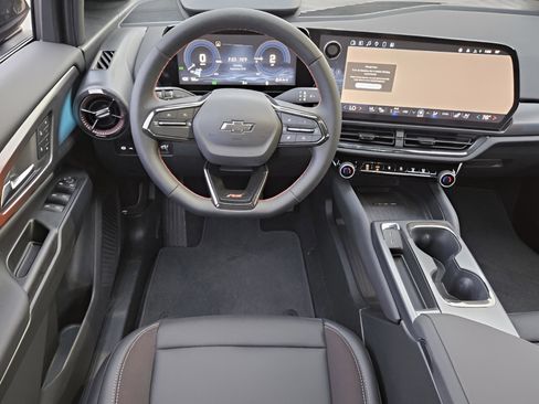 New 2025 Chevrolet Equinox EV RS w/ Convenience Package II image 8