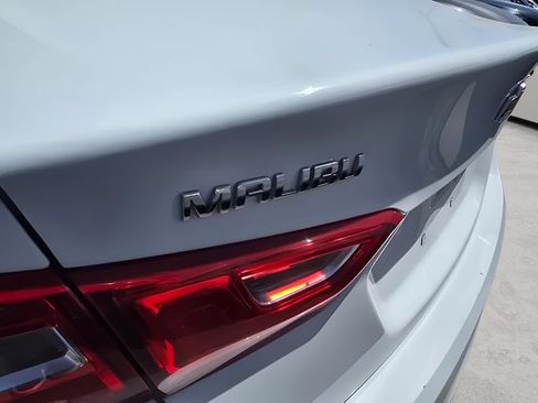 Used 2023 Chevrolet Malibu LS FWD image 16