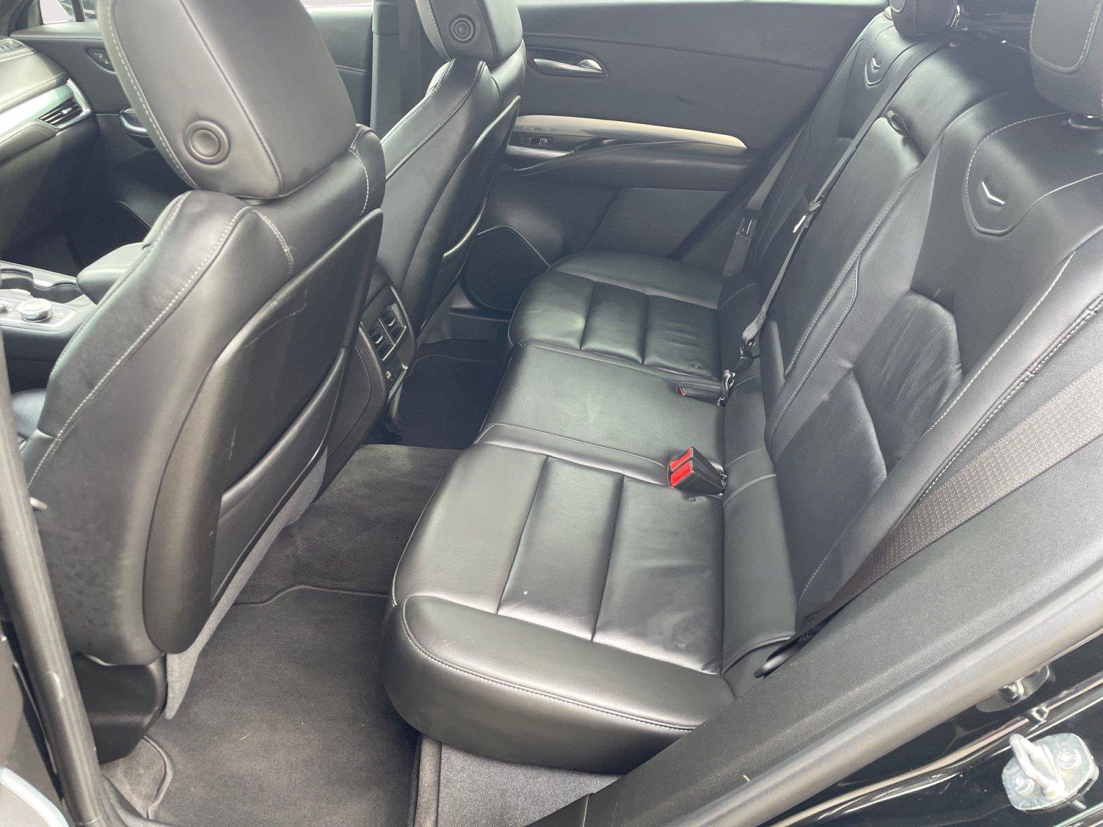Used 2022 Cadillac XT4 Premium Luxury w/ Safety Alert Package FWD image 13