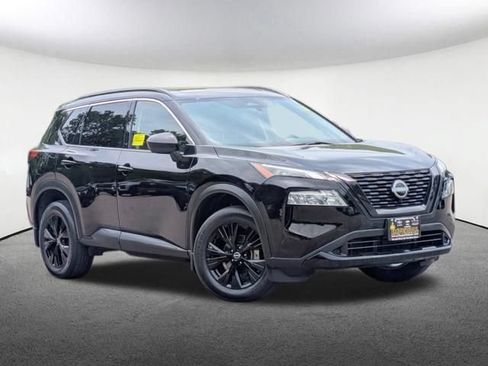 Used 2023 Nissan Rogue SV w/ SV Premium B Package AWD/4WD image 2