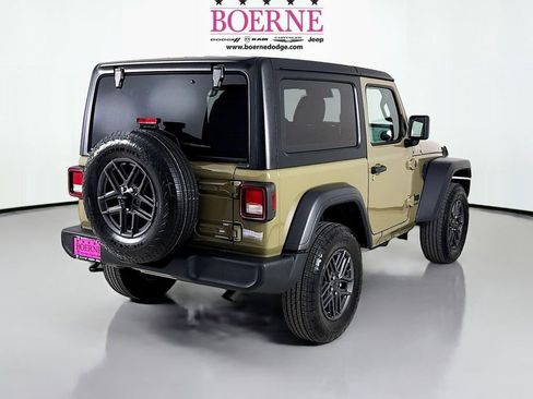 Used 2025 Jeep Wrangler Sport image 7