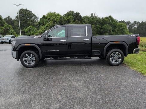 New 2026 GMC Sierra 2500 SLT AWD/4WD image 2
