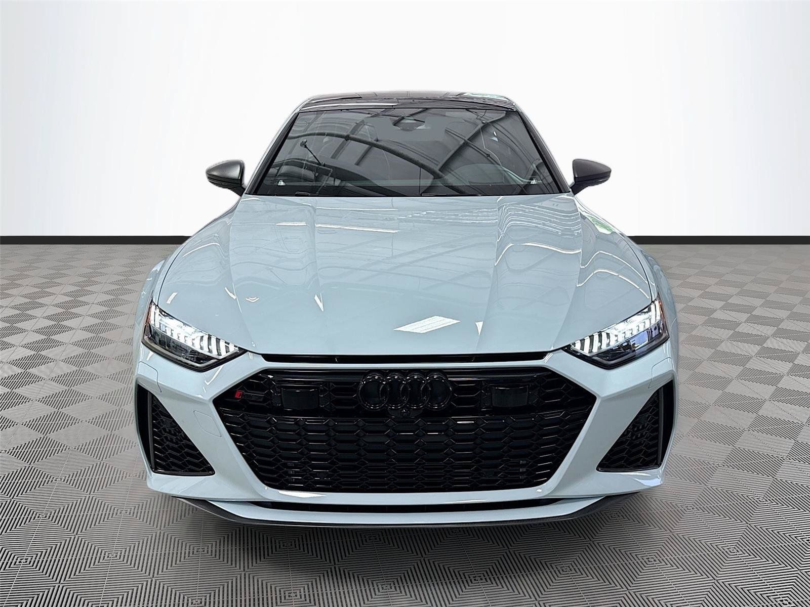 Used 2025 Audi RS 7 Performance AWD/4WD image 2