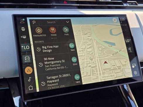 Certified 2025 Land Rover Range Rover Sport SE image 29