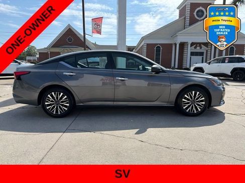 Used 2025 Nissan Altima 2.5 SV FWD image 4