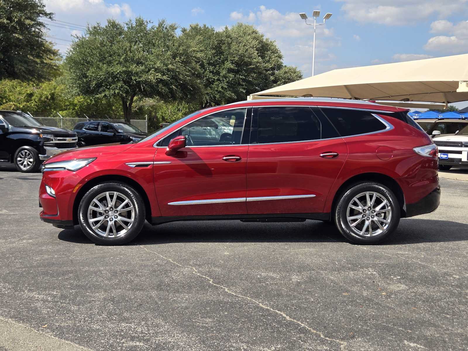 Certified 2023 Buick Enclave Essence w/ Experience Buick Package FWD image 4