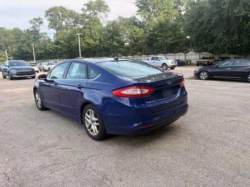 Used 2014 Ford Fusion SE FWD image 4