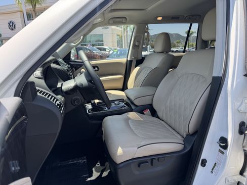 Used 2024 Nissan Armada Platinum w/ Captain's Chairs Package RWD image 14