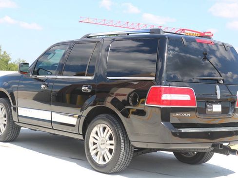 Used 2014 Lincoln Navigator 2WD image 84