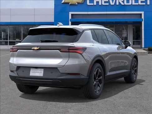 New 2026 Chevrolet Equinox EV LT image 4