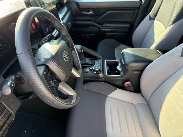 Used 2025 Toyota Tacoma TRD Off-Road AWD/4WD image 19