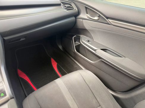 Used 2019 Honda Civic EX image 8