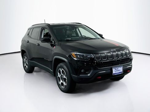 Used 2022 Jeep Compass Trailhawk AWD/4WD image 3
