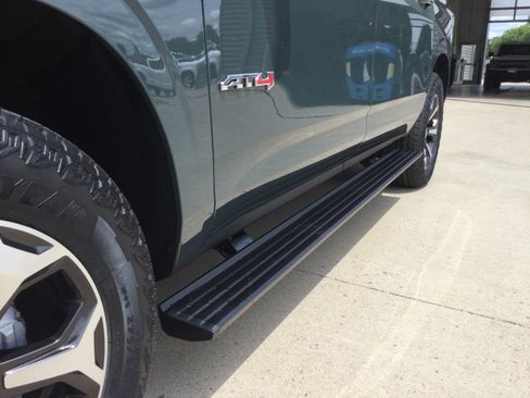 New 2026 GMC Yukon XL AT4 Ultimate AWD/4WD image 6