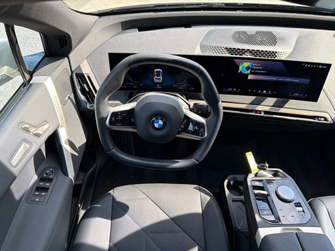 Used 2026 BMW iX xDrive45 AWD/4WD image 29
