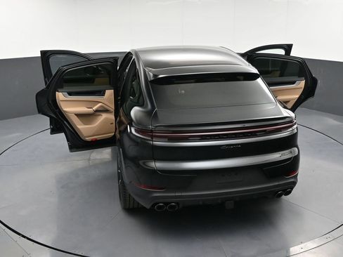 New 2026 Porsche Cayenne Coupe AWD/4WD image 35