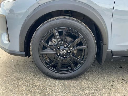 Used 2024 Nissan Kicks SR w/ SR Premium Package FWD image 29