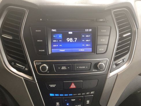 Used 2018 Hyundai Santa Fe Sport FWD image 25