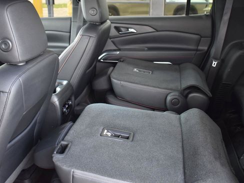 Used 2025 Chevrolet Traverse Z71 w/ Driver Confidence Package AWD/4WD image 52