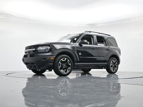 Used 2023 Ford Bronco Sport Outer Banks w/ Tech Package image 35
