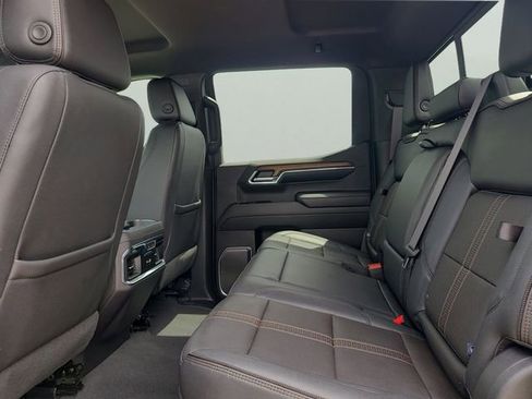 Used 2023 Chevrolet Silverado 1500 High Country w/ Technology Package image 6