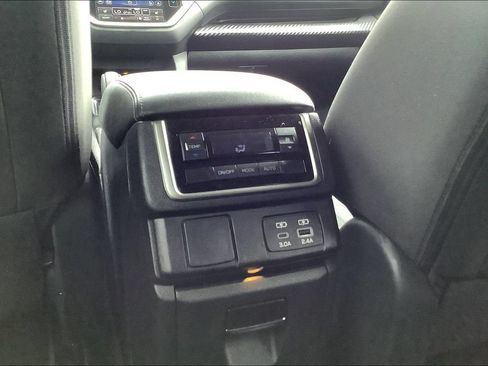 Certified 2025 Subaru Ascent Premium AWD/4WD image 39